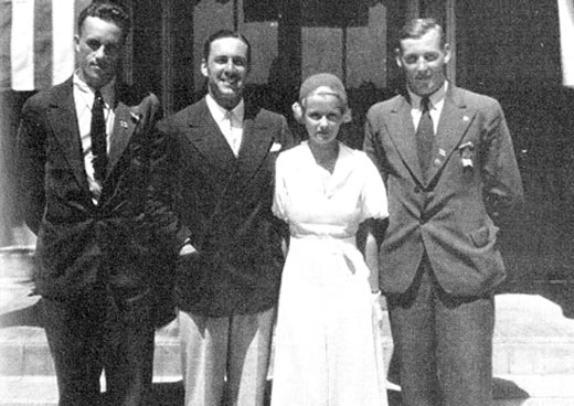Akilles Jrvinen, Douglas Fairbanks ja Mary  Pickford Los Angelesissa 1932
